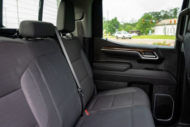 Used 2025 Chevrolet Silverado 1500 RST w/ Convenience Package II RWD image 9