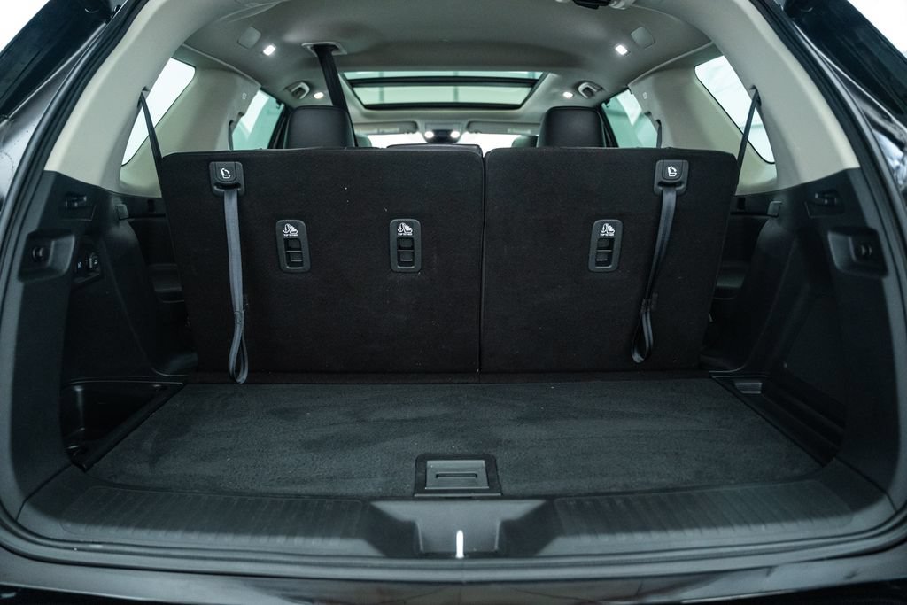 Used 2025 Honda Pilot Elite image 12