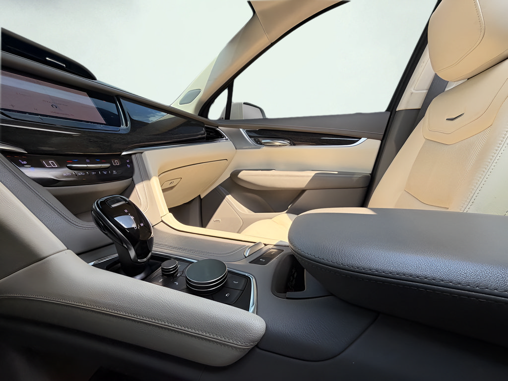 Used 2020 Cadillac XT6 Premium Luxury FWD image 58