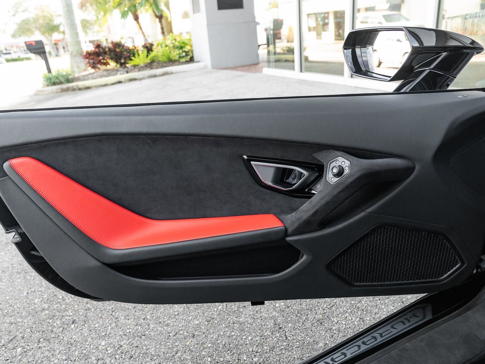 Used 2024 Lamborghini Huracan Tecnica image 21