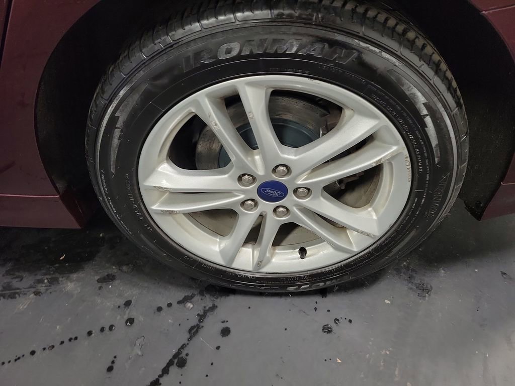 Used 2018 Ford Fusion SE w/ Fusion SE Technology Package image 10