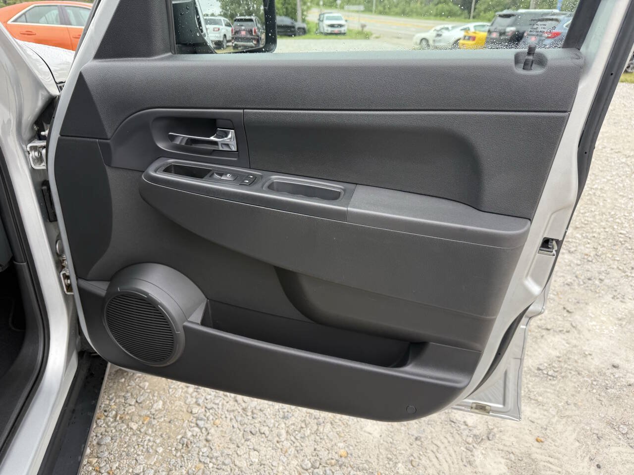 Used 2011 Jeep Liberty Sport w/ Popular Equipment Group AWD/4WD image 13