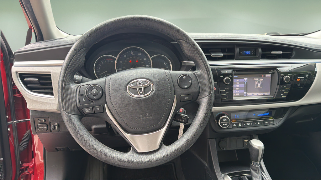 Used 2014 Toyota Corolla LE w/ Body Protection Package FWD image 21
