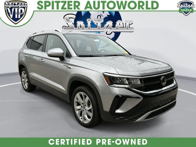 Used 2023 Volkswagen Taos SE w/ Panoramic Sunroof Package FWD image 1