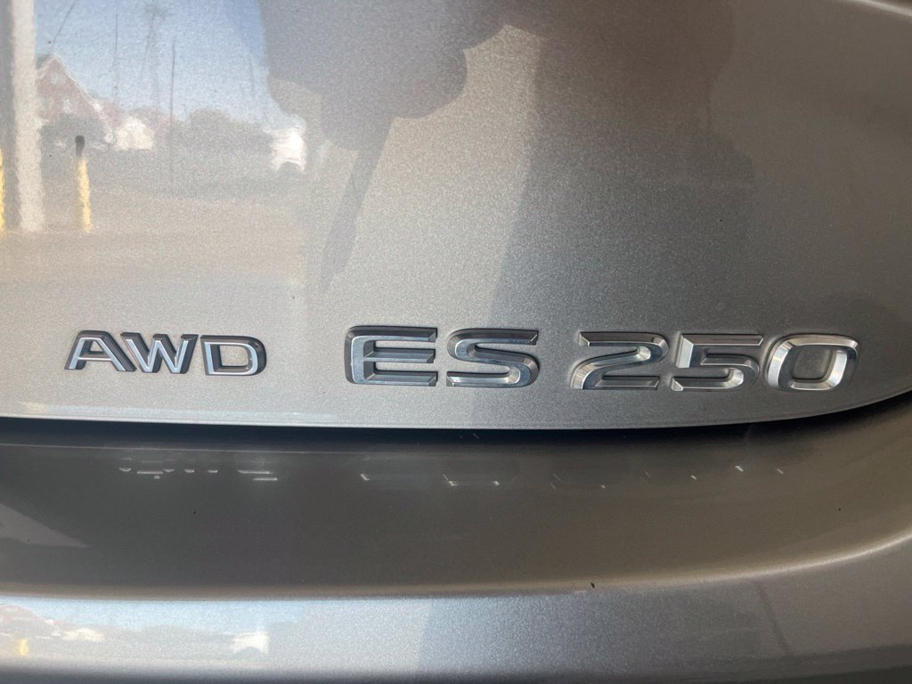 Used 2021 Lexus ES 250 w/ Premium Package AWD/4WD image 44