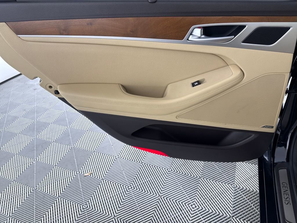 Used 2017 Genesis G80 3.8 w/ Option Group 03 image 12