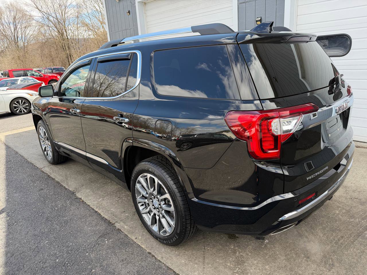 Used 2023 GMC Acadia Denali w/ Denali Ultimate Package image 6