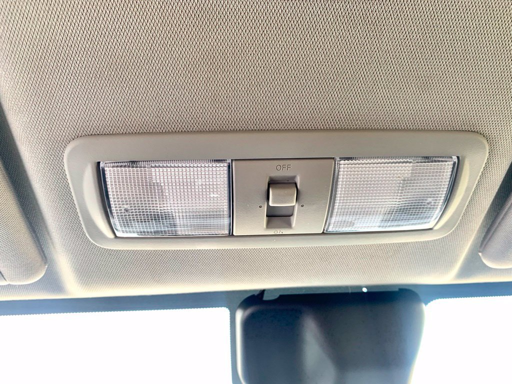 Used 2025 Nissan Frontier SV RWD image 37