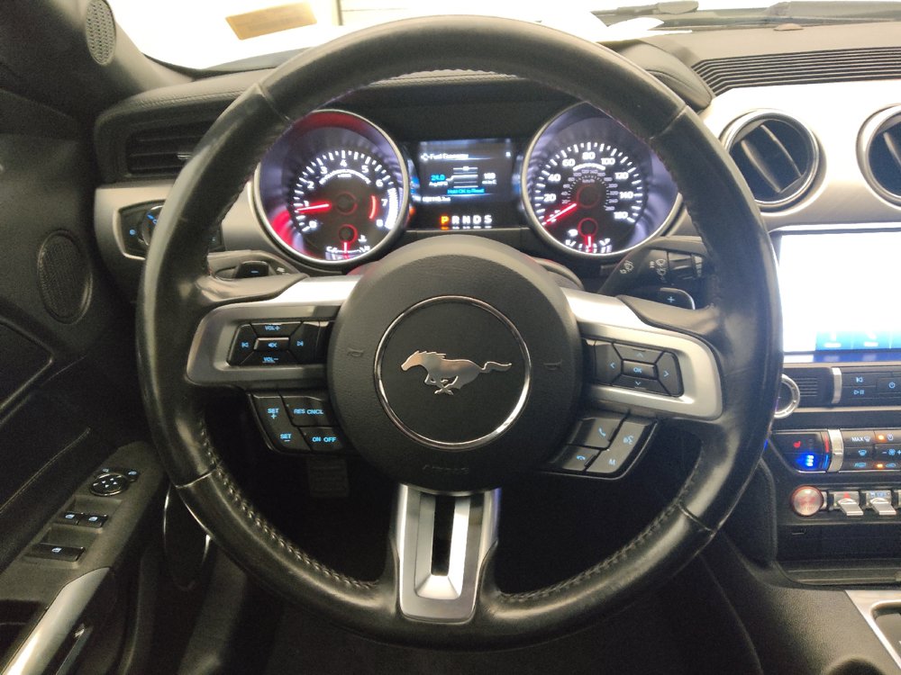 Used 2020 Ford Mustang Premium RWD image 22