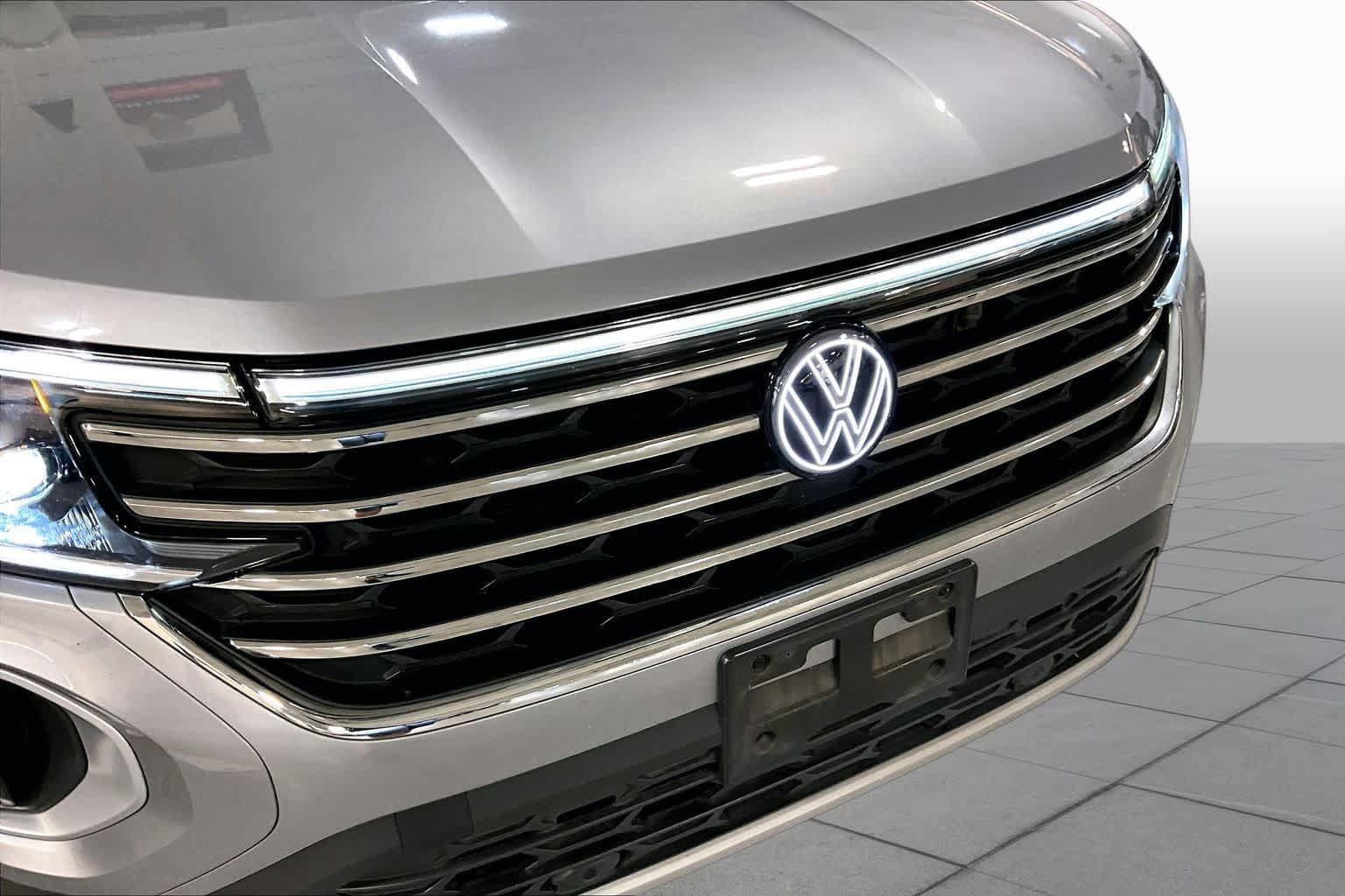 Used 2024 Volkswagen Atlas SE FWD image 28