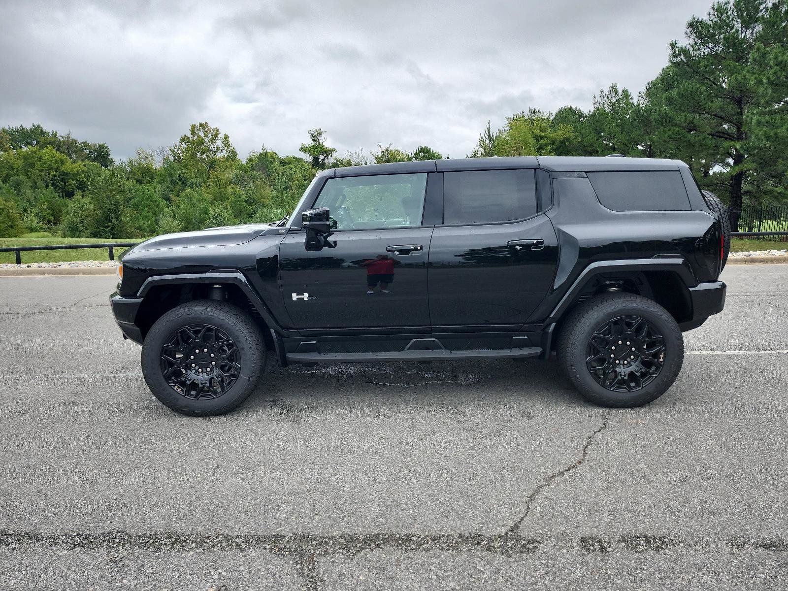 New 2026 GMC Hummer EV SUV image 2