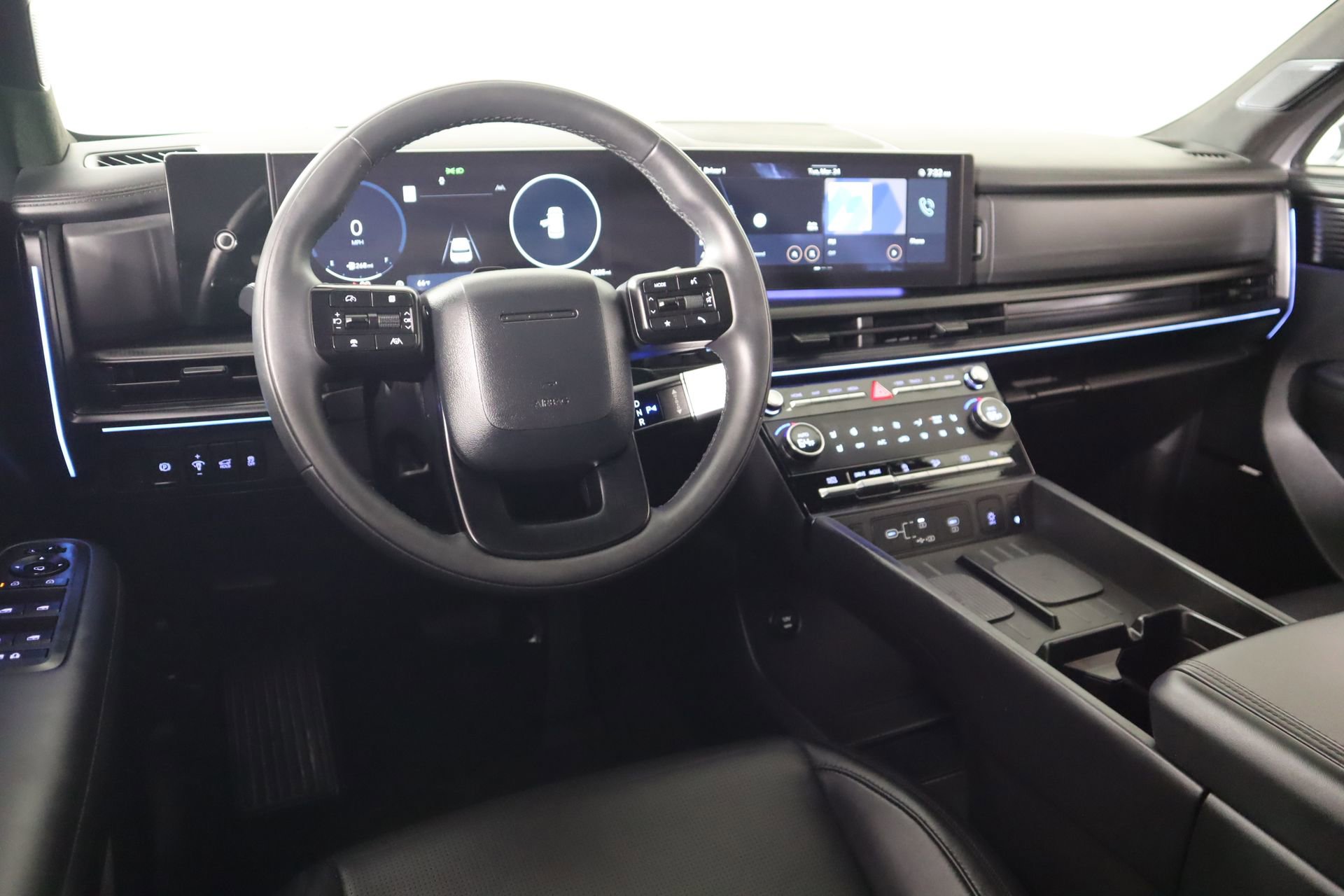 Used 2025 Hyundai Santa Fe Calligraphy image 2