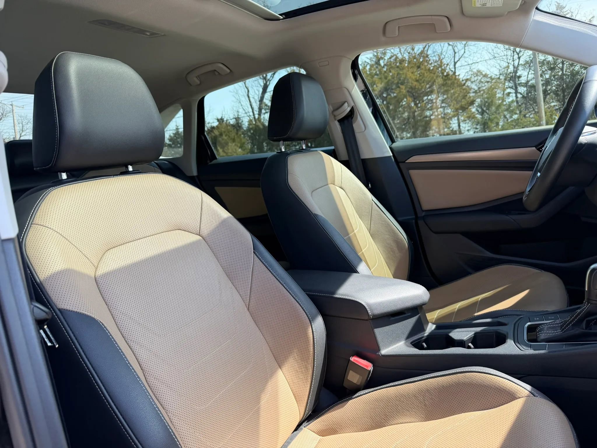 Used 2021 Volkswagen Jetta SEL Premium image 48