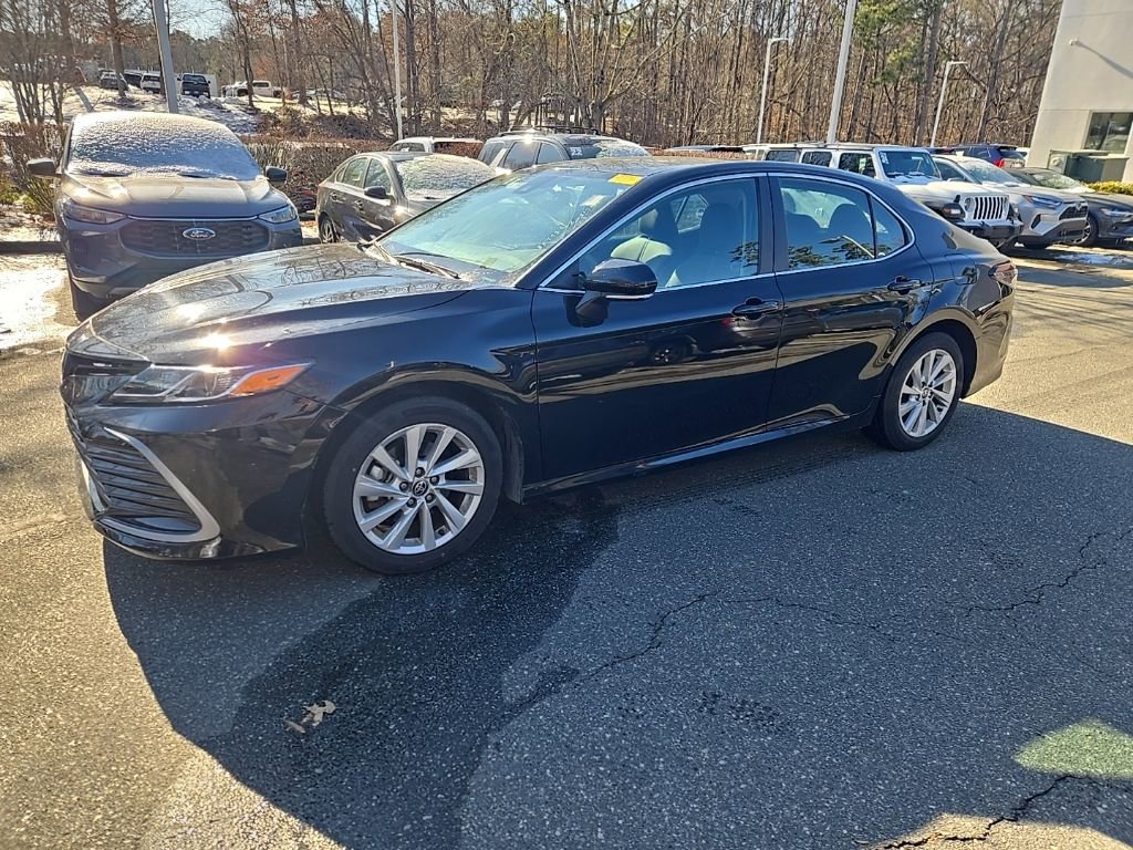 Used 2024 Toyota Camry LE image 1