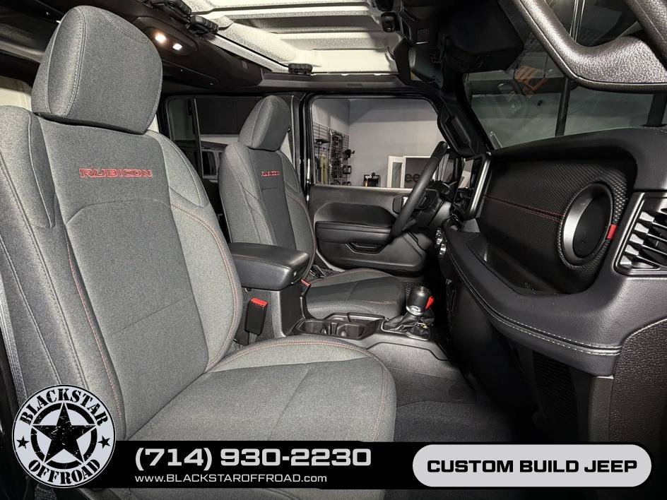 Used 2025 Jeep Wrangler Unlimited Rubicon AWD/4WD image 17