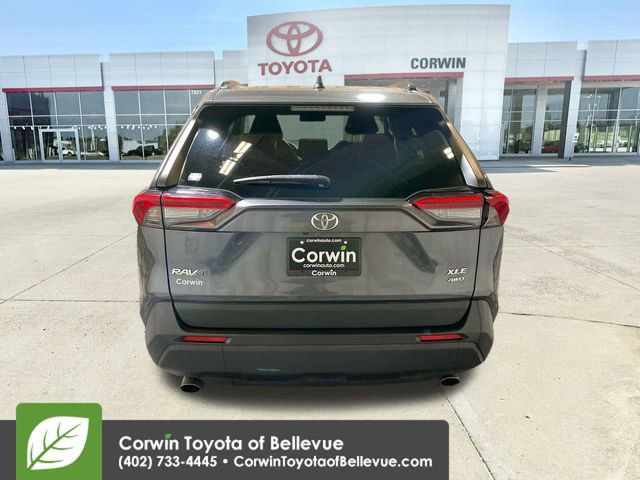 Used 2020 Toyota RAV4 XLE Premium image 7