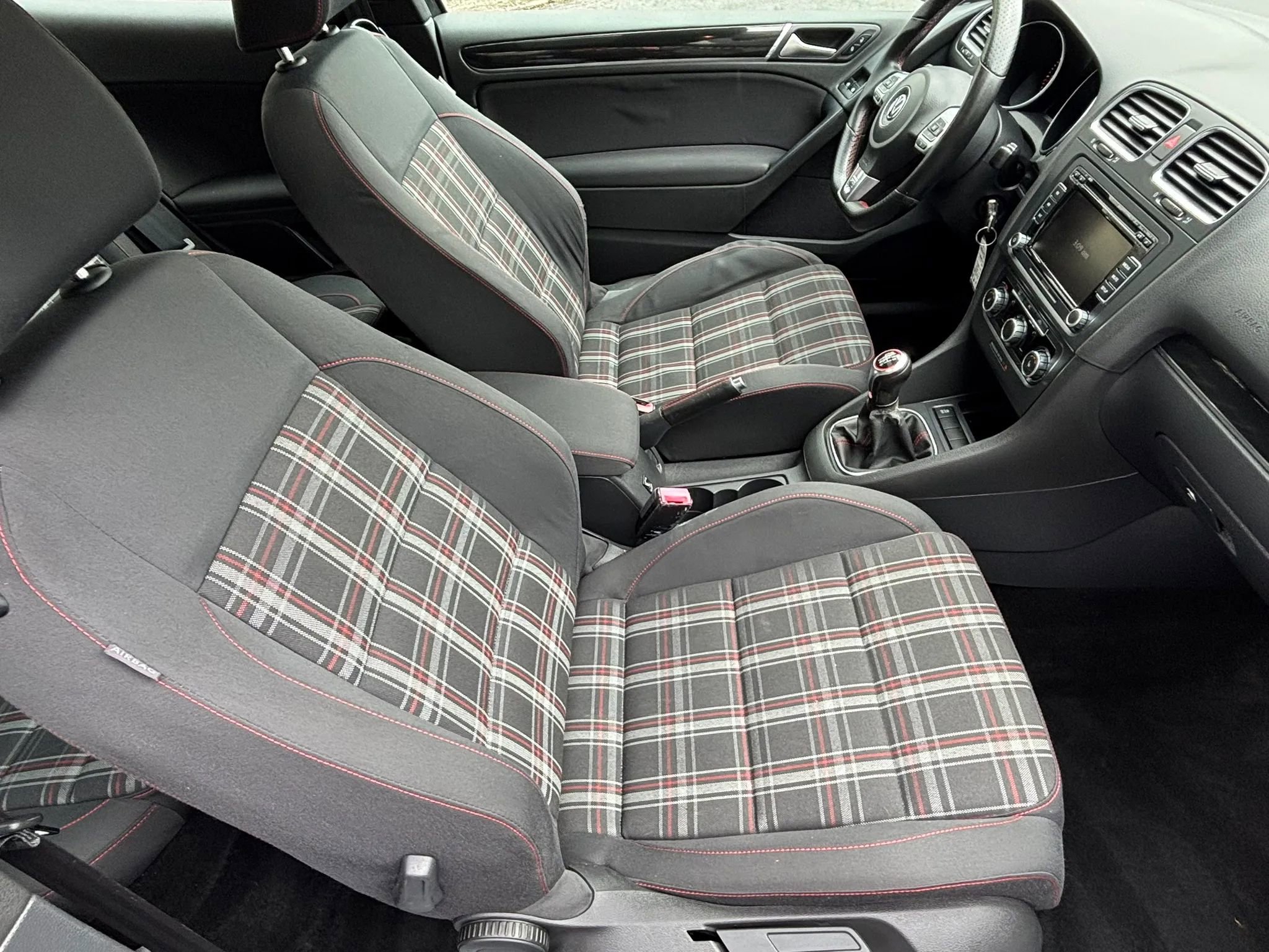 Used 2011 Volkswagen GTI 2-Door FWD image 20