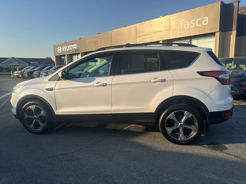 Used 2018 Ford Escape SEL w/ Ford Safe & Smart Package AWD/4WD image 8
