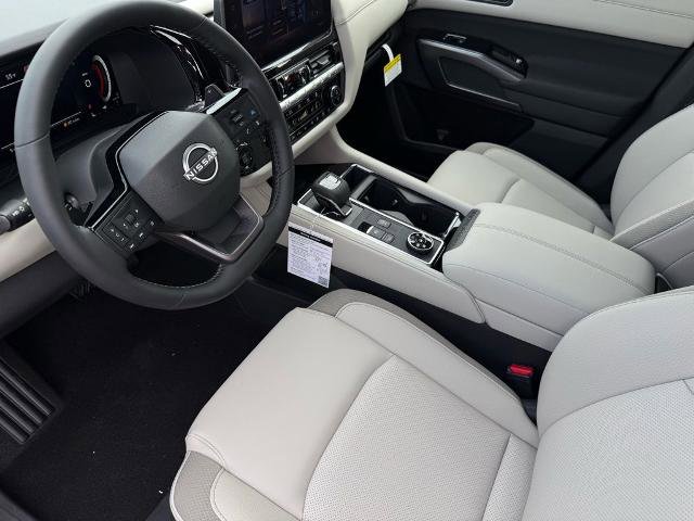 New 2026 Nissan Pathfinder SL image 16