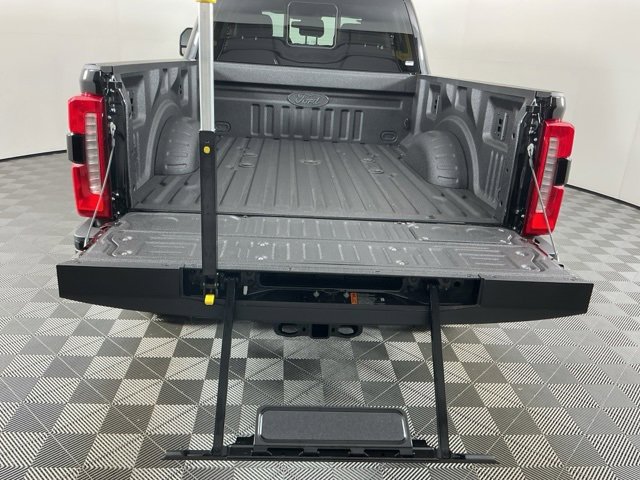 New 2026 Ford F350 Lariat image 8