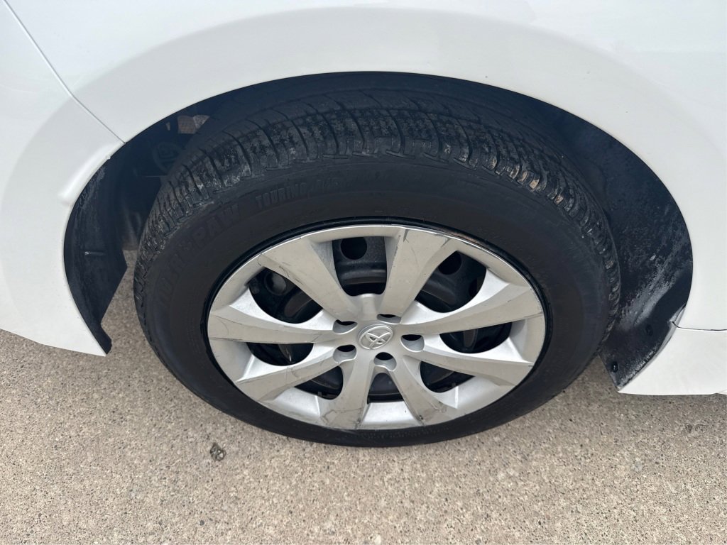 Used 2023 Toyota Corolla LE FWD image 18