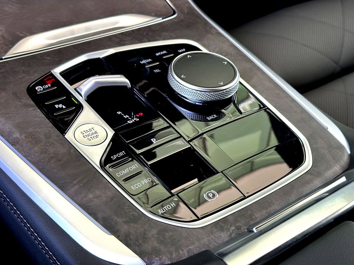 New 2026 BMW X5 sDrive40i w/ Climate Comfort Package image 16