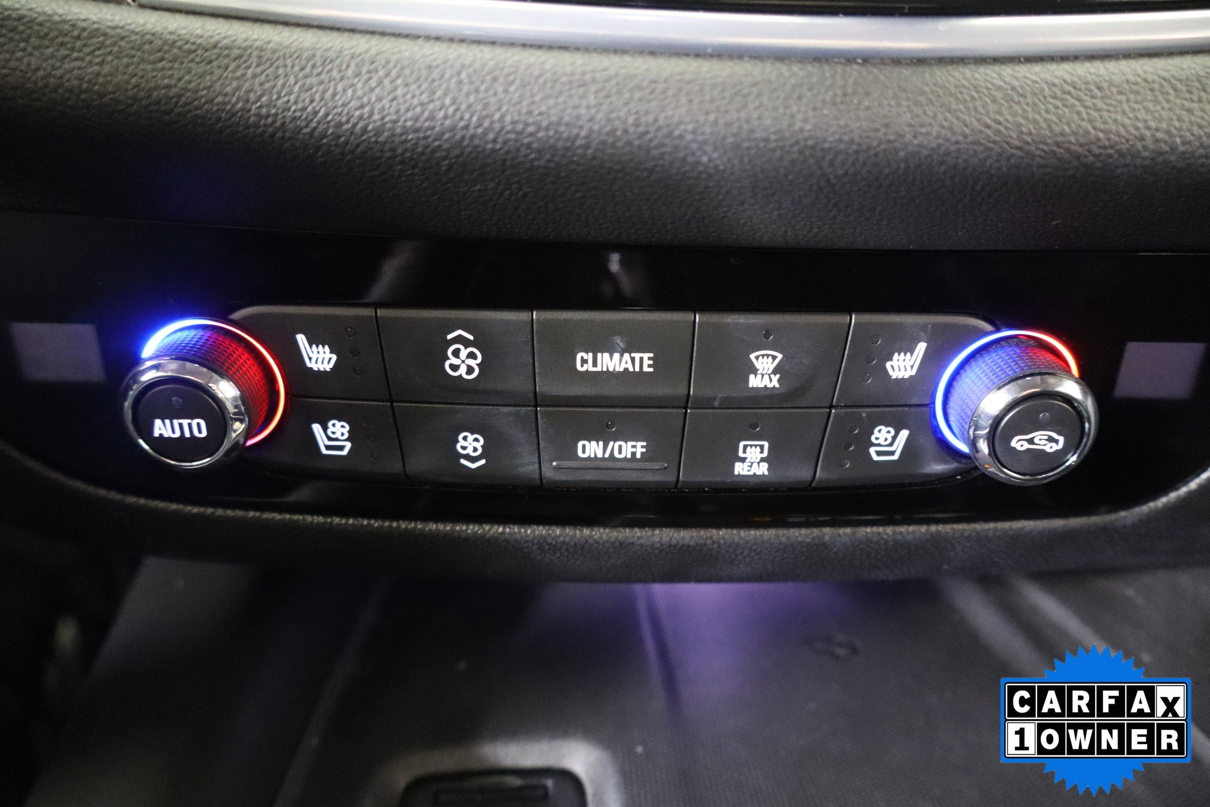 Used 2021 Buick Enclave Avenir w/ Avenir Technology Package image 28