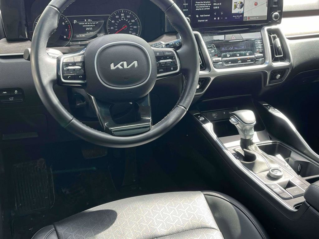 Used 2023 Kia Sorento X-Line EX image 2