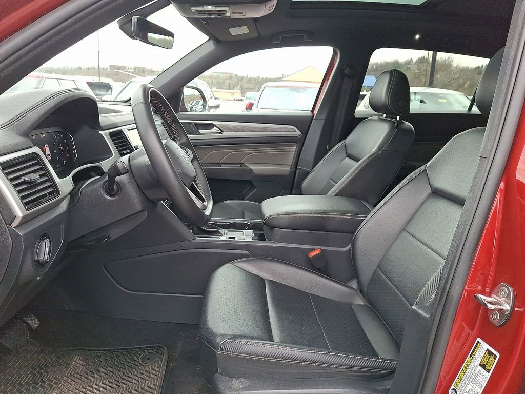 Used 2022 Volkswagen Atlas Cross Sport SE FWD image 13