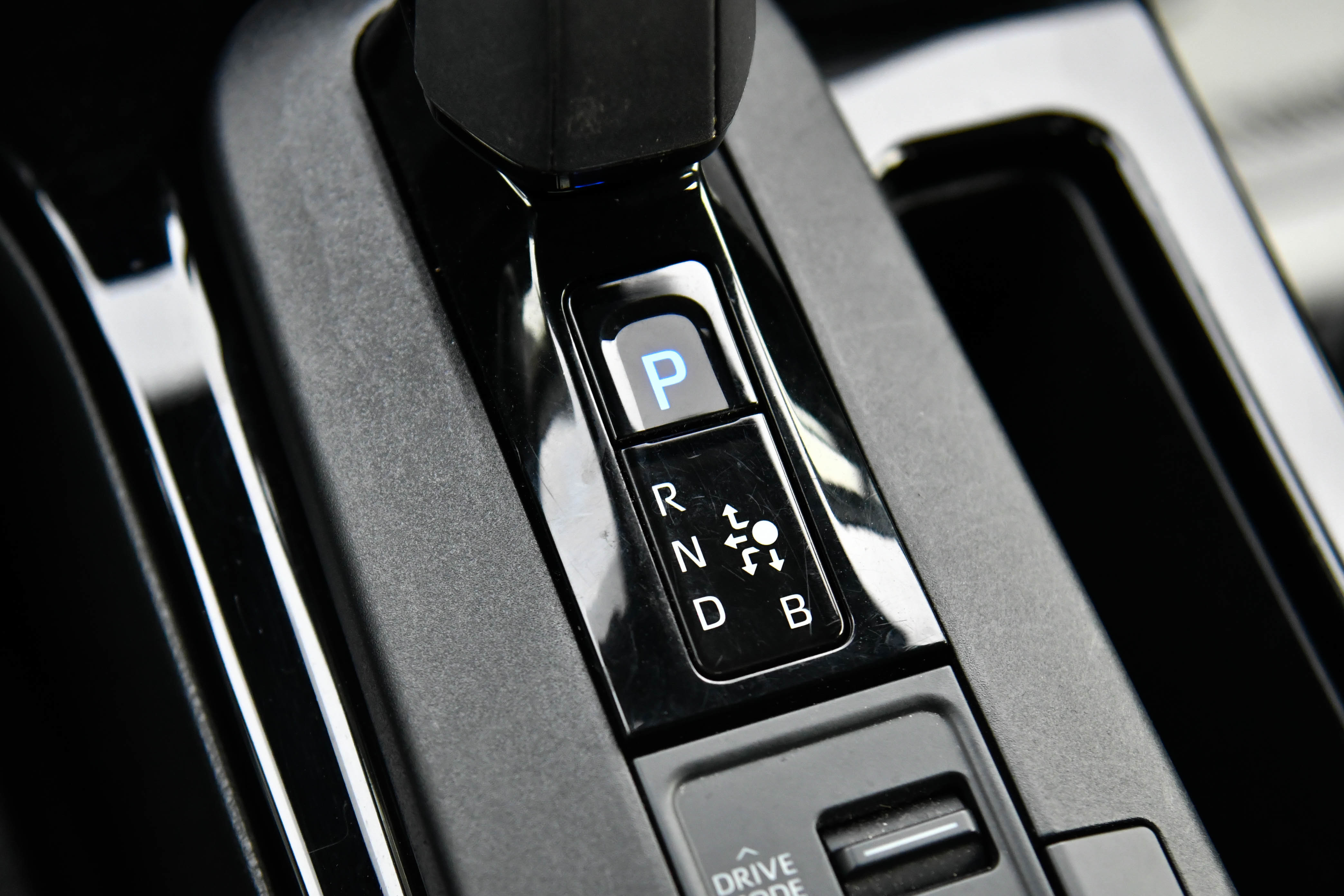 Used 2024 Toyota Prius LE image 25