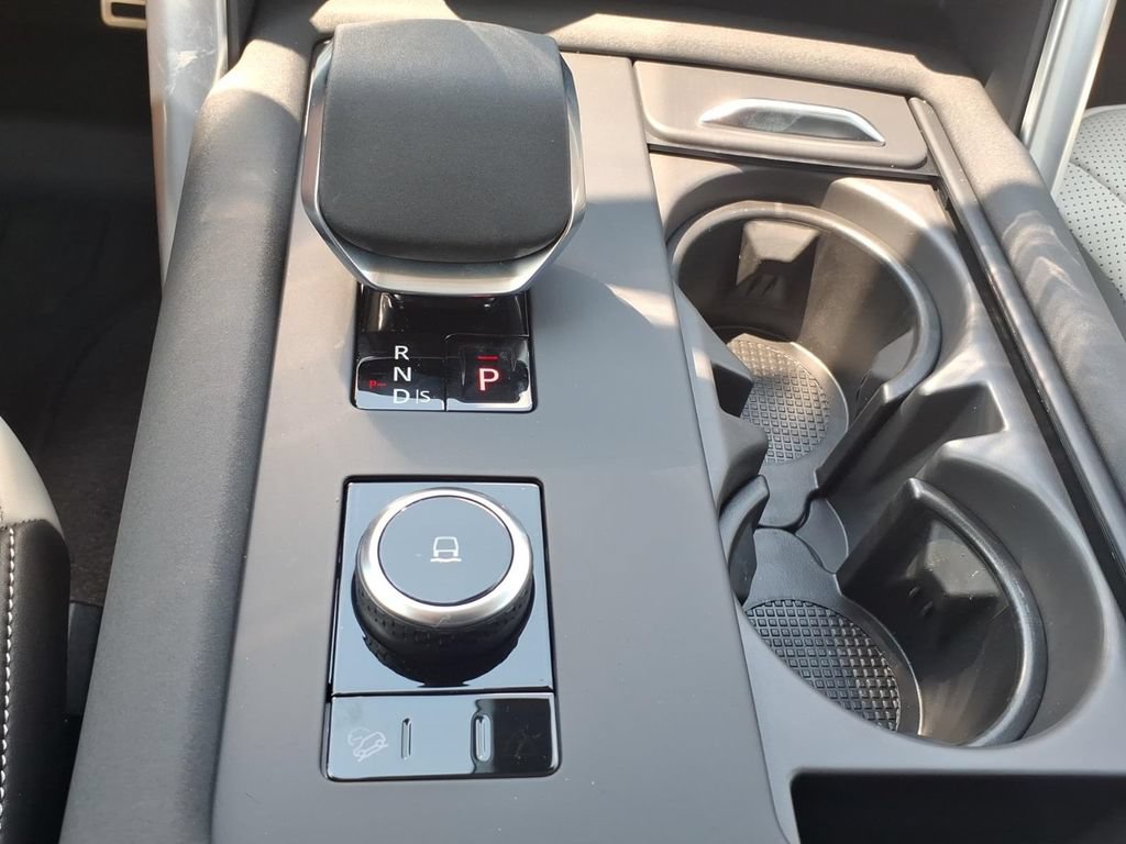 New 2026 Land Rover Discovery Limited Edition AWD/4WD image 20