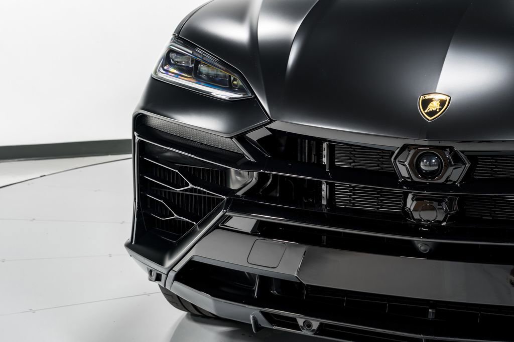 Used 2025 Lamborghini Urus SE image 48