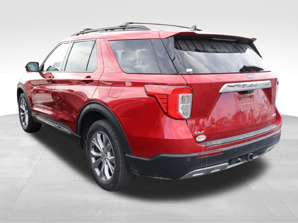 Used 2022 Ford Explorer XLT w/ Equipment Group 202A AWD/4WD image 25