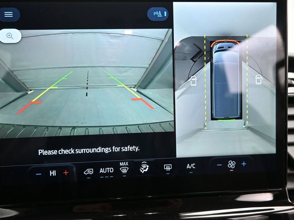 Used 2023 Ford Transit 350 XLT image 25