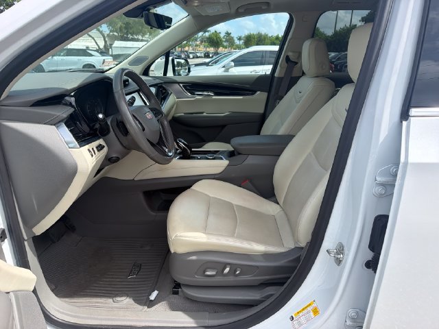 Certified 2024 Cadillac XT6 Premium Luxury w/ Technology Package AWD/4WD image 9
