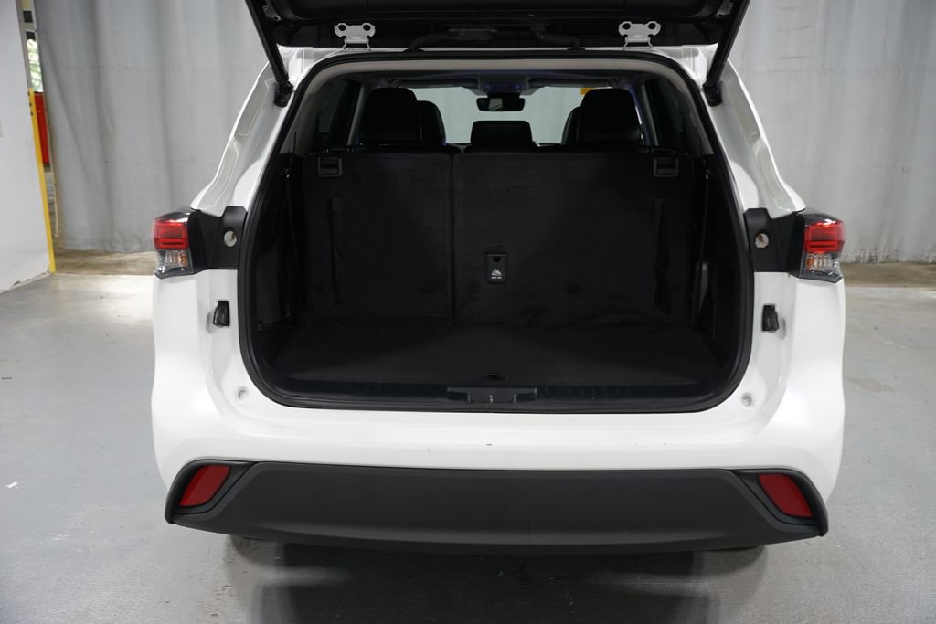Used 2023 Toyota Highlander XLE image 37