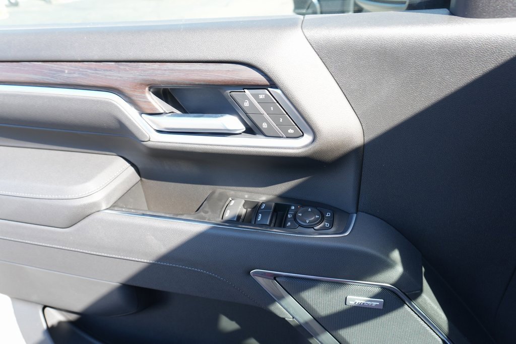 New 2025 GMC Sierra 2500 SLT w/ SLT Premium Package image 24