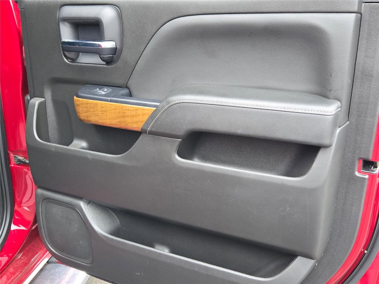 Used 2018 Chevrolet Silverado 1500 LTZ w/ Sport Package image 9