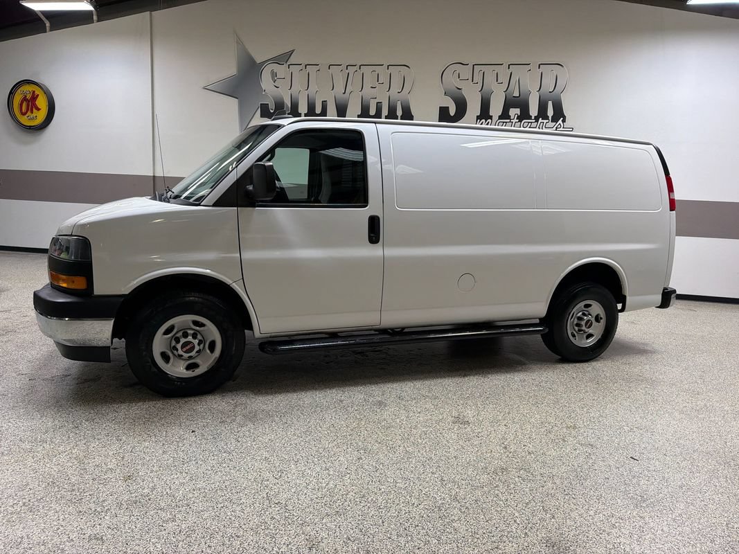 Used 2020 GMC Savana 2500 w/ Driver Convenience Package RWD image 2