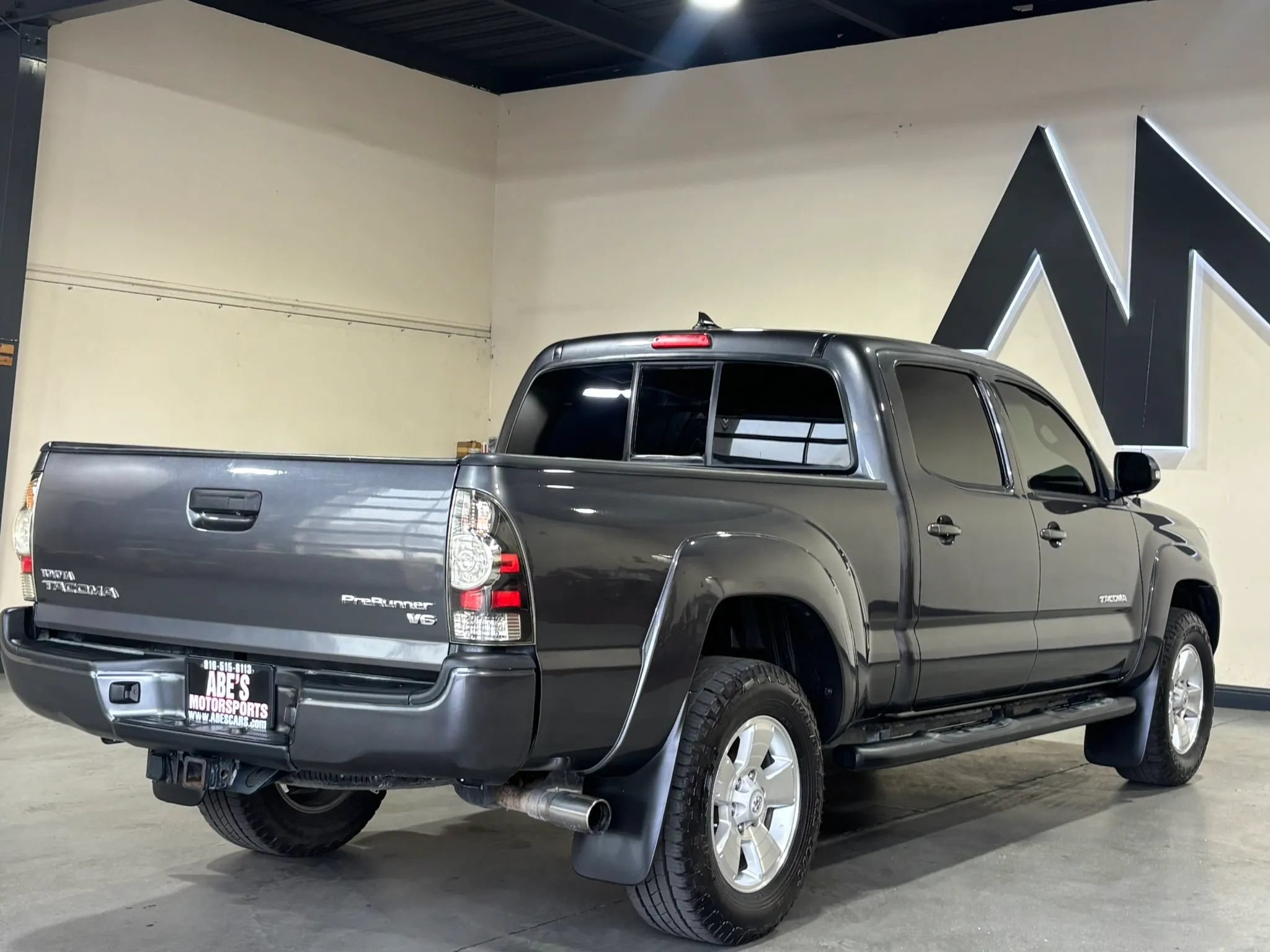 Used 2014 Toyota Tacoma PreRunner w/ TRD Sport Package RWD image 4