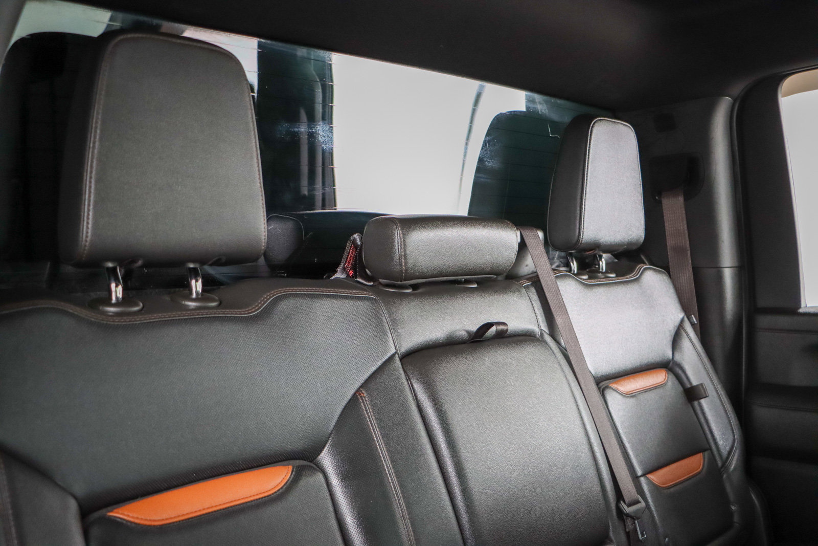 Used 2022 GMC Sierra 2500 AT4 w/ Snow Plow Prep/Camper Package image 29