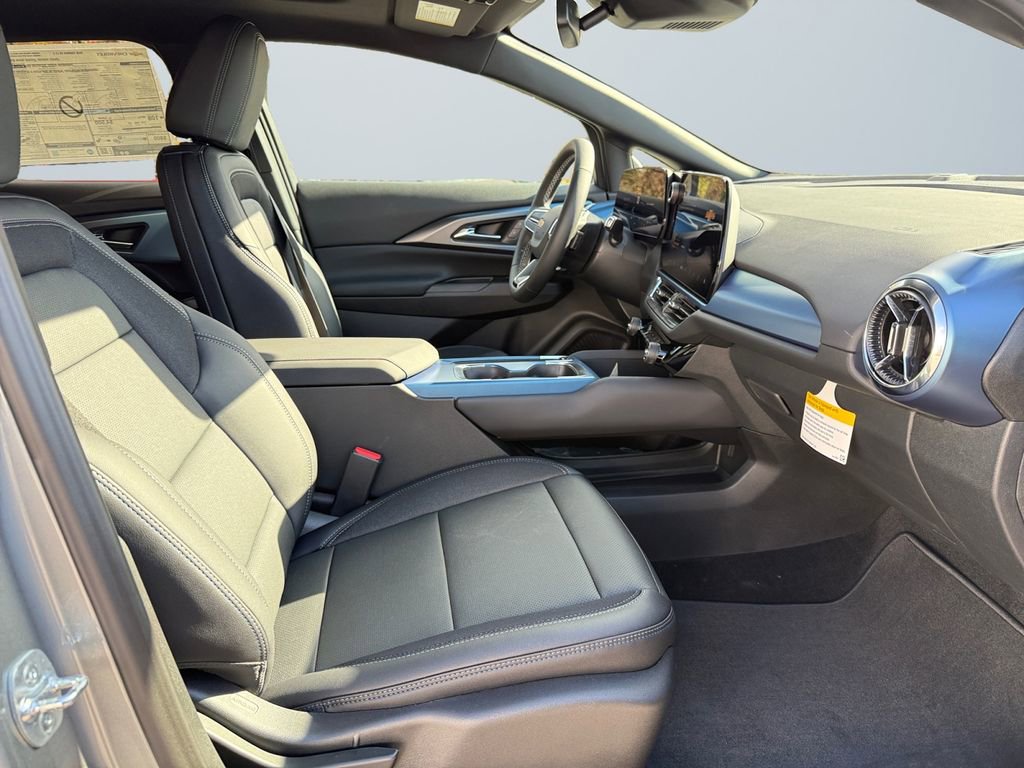 New 2026 Chevrolet Equinox EV LT image 15
