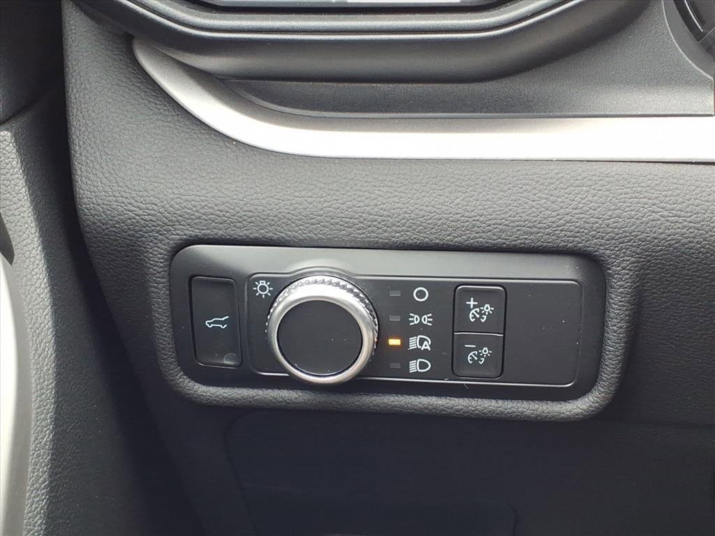 Used 2022 Ford Explorer XLT image 26