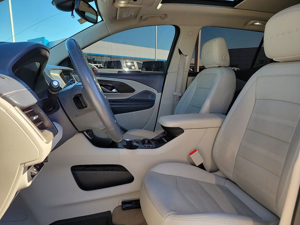 Used 2023 GMC Terrain Denali w/ Black Diamond Edition image 19