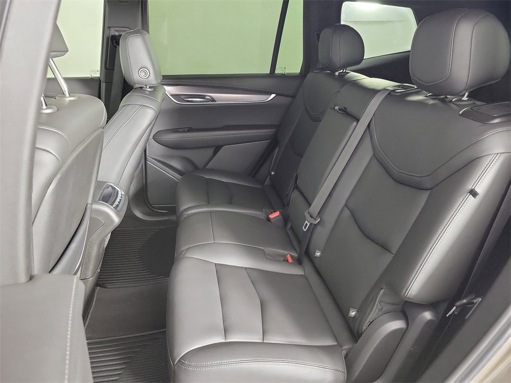 Certified 2023 Cadillac XT6 Luxury image 12