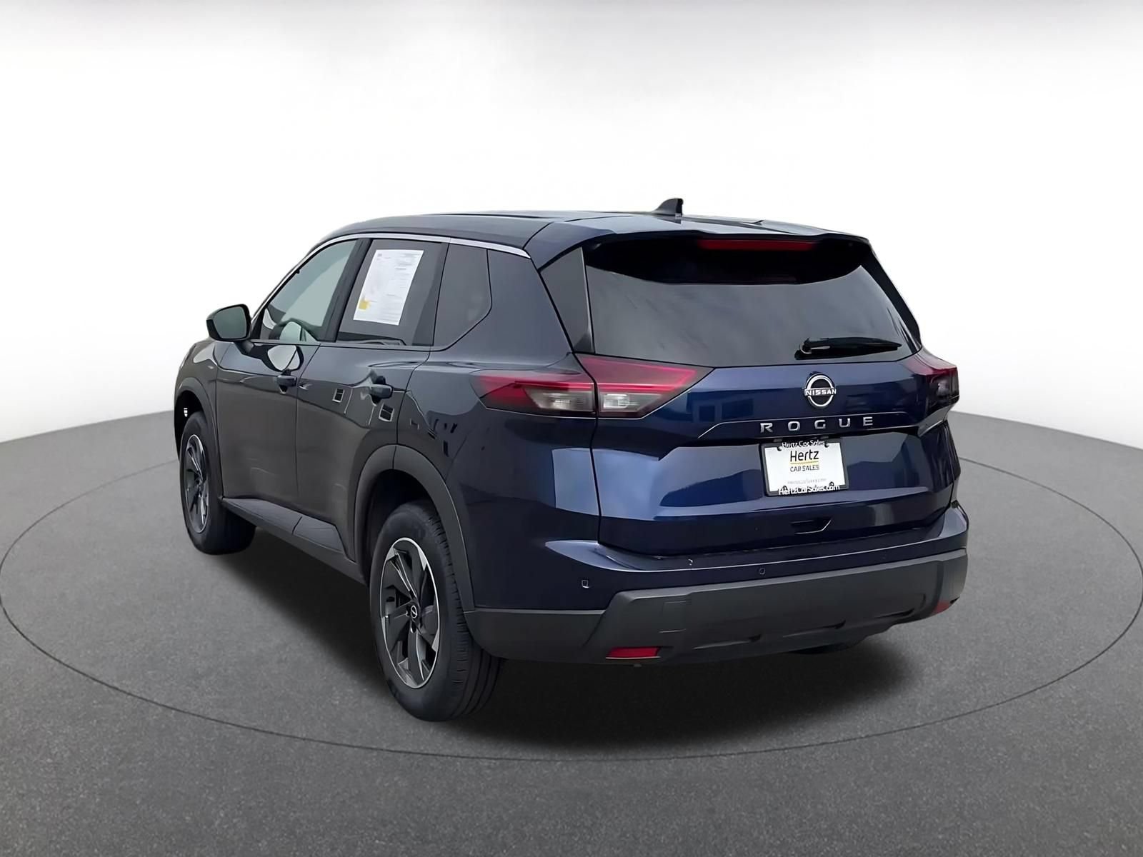 Used 2025 Nissan Rogue SV AWD/4WD image 10
