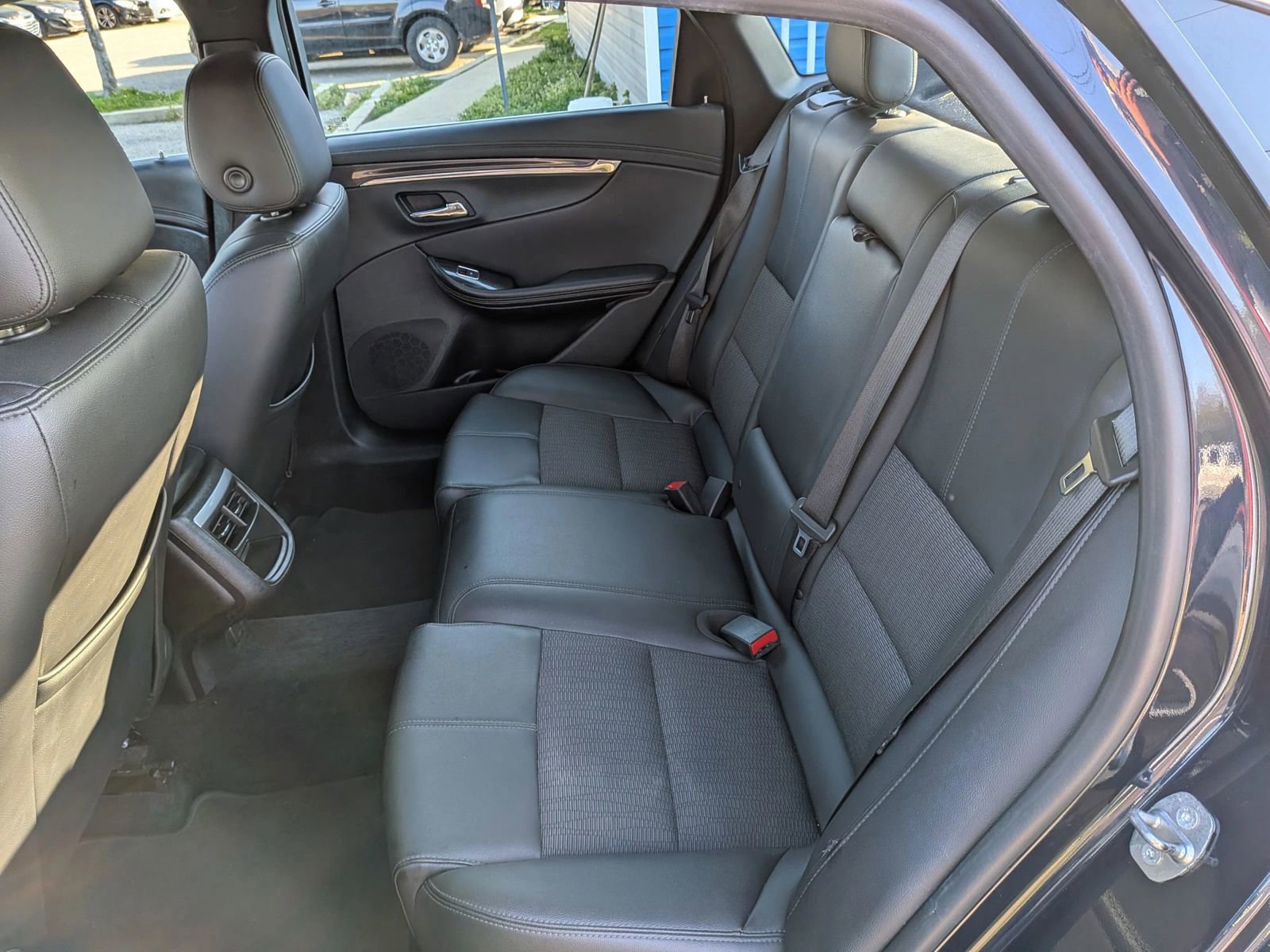 Used 2018 Chevrolet Impala LT FWD image 28