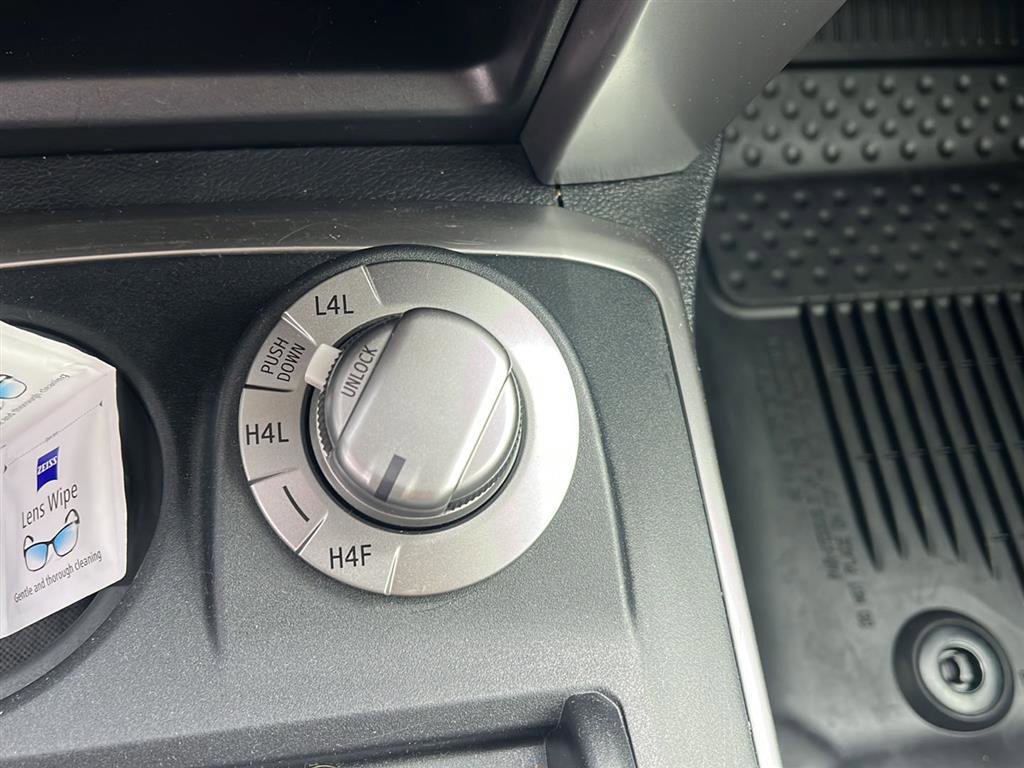Used 2020 Toyota 4Runner Limited image 16
