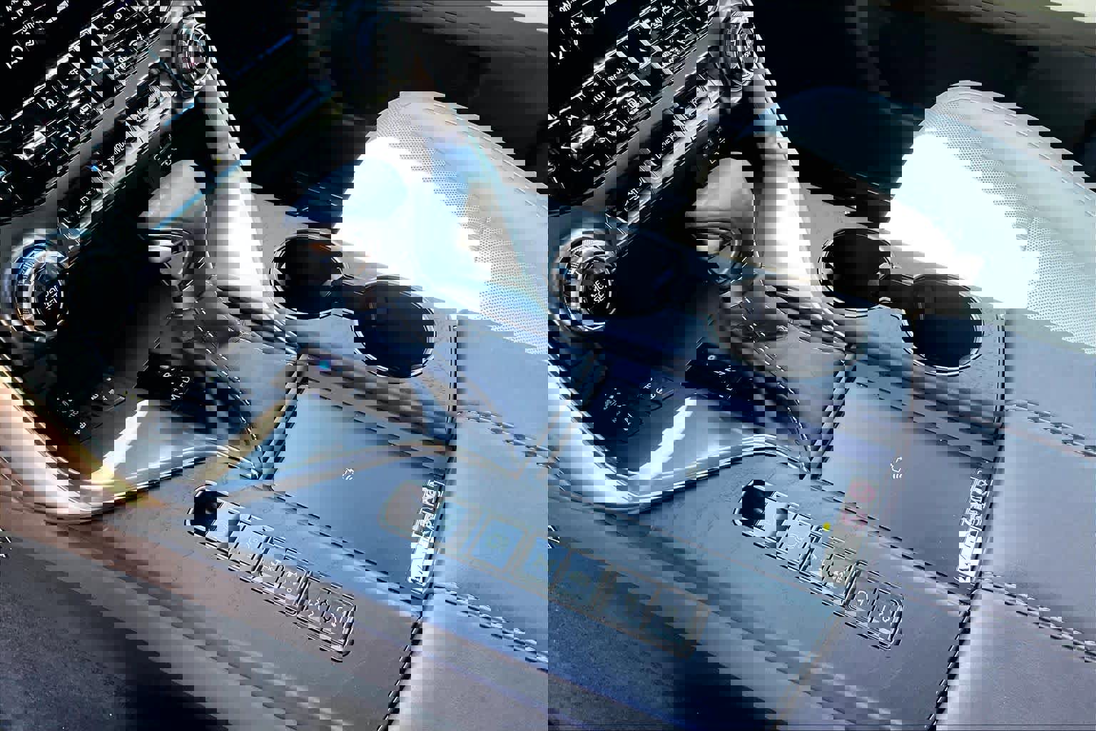 Used 2024 Lexus LX 600 4WD w/ Luxury Package image 16