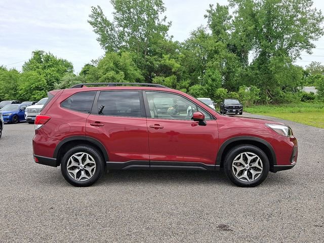Used 2020 Subaru Forester Premium AWD/4WD image 7